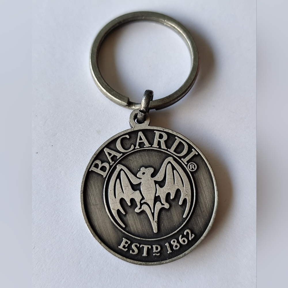 4/$20💥Bacardi Silver Logo Keychain